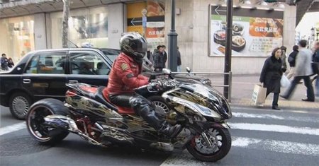 Yamaha Majesty tuneada al máximo