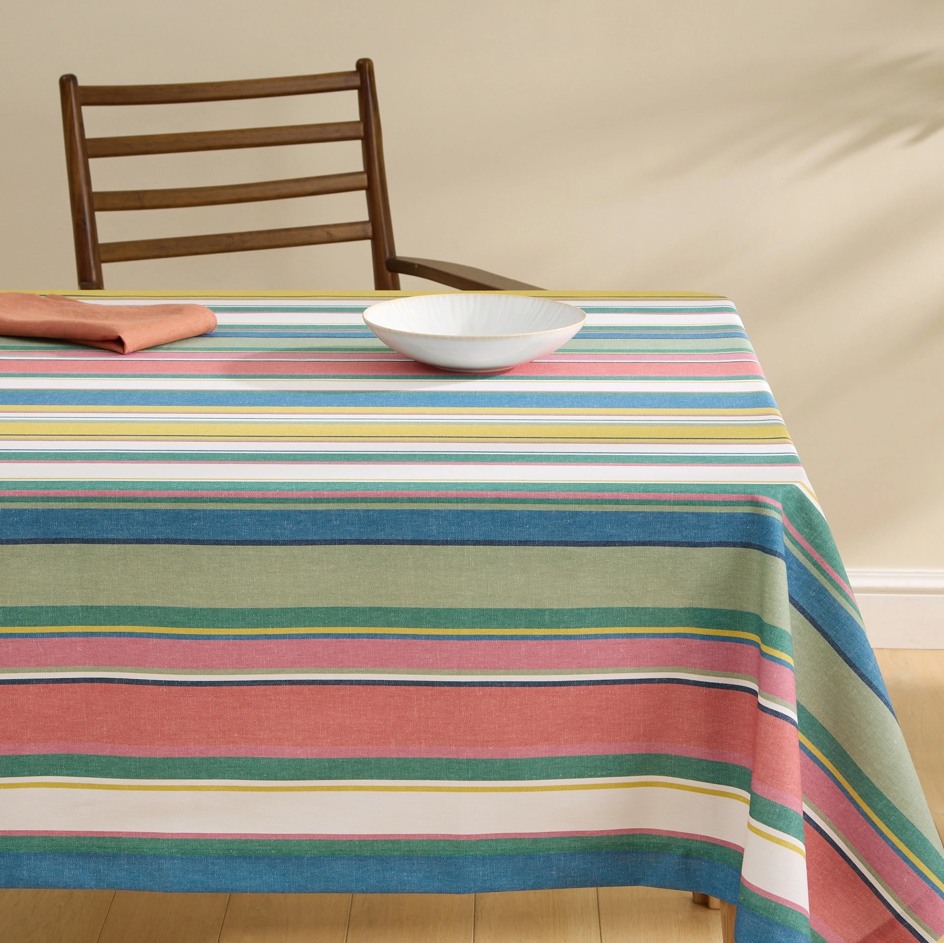 El Corte Inglés
Mantel antimanchas resinado Beyond