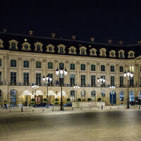 Así es el concepto de anti hotel, sólo para ultra ricos. Está en París y por fuera parece muy normal