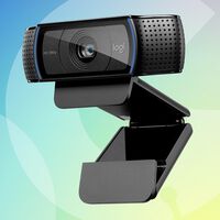Esta webcam de Logitech es perfecta para teletrabajar o para las clases de los niños y está casi a mitad de precio en Amazon