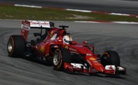 GP Malasia F1: Sebastian Vettel tumba a los Mercedes 