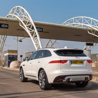 Jaguar Land Rover quiere que vendas tu información a terceros a cambio de un café (y otros regalitos)