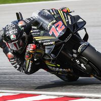 La vida sigue igual en MotoGP: Marco Bezzecchi lidera un 'festival Ducati' al que solo resiste Maverick Viñales 