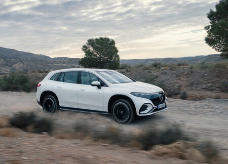 Mercedes Benz Eqs Suv 2023 1600 18