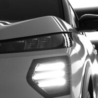 El Nissan Kait viene para México: la camioneta que reemplazará a Kicks Play nos adelanta su diseño y algunas (reveladoras) especificaciones 