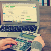 ¿Qué gastos nos podemos deducir si tenemos una tienda online? 