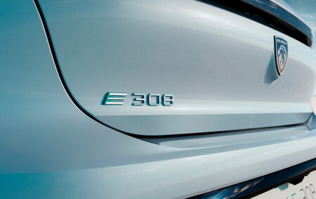 Peugeot e-308 2023