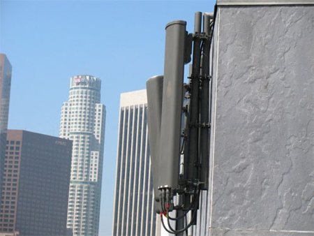 Los ayuntamientos no podrán imponer tasas a las telecos por el uso de antenas y redes