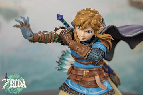 Ya a la venta este pack de figura y guía oficial para Zelda: Tears of the Kingdom. Un regalazo de Reyes Magos 