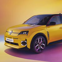 Renault ha puesto de moda la nostalgia ochentera: Stellantis ya ha fichado al autor de ese golpe de efecto