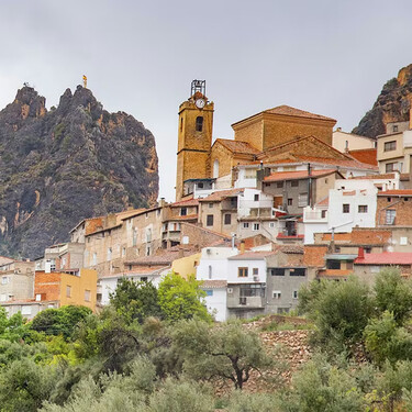 Este pueblo de Albacete, en plena Sierra de Segura, no es solo uno de los más bonitos de Castilla-La Mancha: es también una rareza ortográfica 