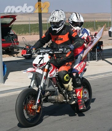 BMW G450 X Supermotard: Empezamos a rodar