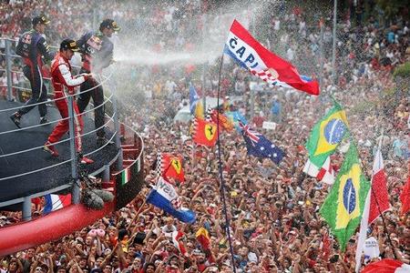Christian Horner culpa a Alonso de los abucheos a Vettel