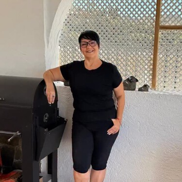 El trucazo de experta para limpiar la vitrocerámica usando una pastilla de lavavajillas