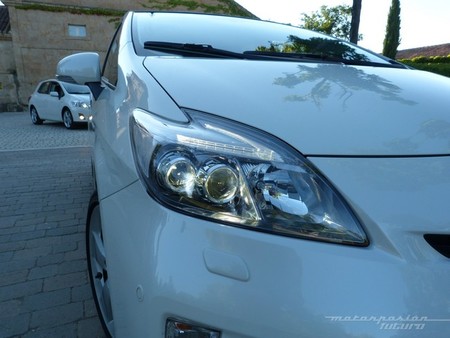 Toyota Prius 2012 optica delantera