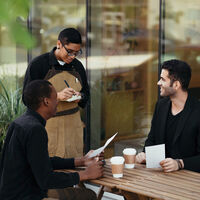 Así puedes recoger y tratar la información de un cliente que se aloja en un hotel o casa de alquiler y cumplir con la LOPDGDD 