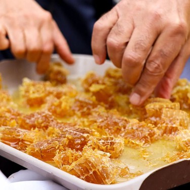 El pueblo valenciano de Ayora celebra la feria de la miel este fin de semana: también se podrá probar gratis su plato más típico, los gazpachos ayorinos 