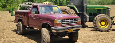 Tú con miedo a pasar la ITV por si te tiran por cualquier cosa y va este granjero y le mete un motor de tractor John Deere a su Ford Ranger