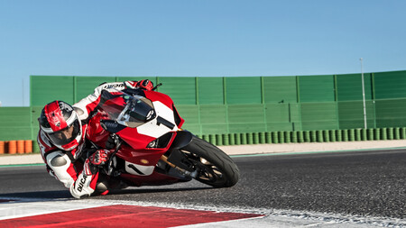 Ducati Especial 4 2023