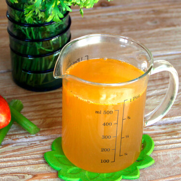 Estos dos ingredientes son mi arma secreta para hacer un buen caldo y no tanta gente los usa: son baratos y están siempre a mano 