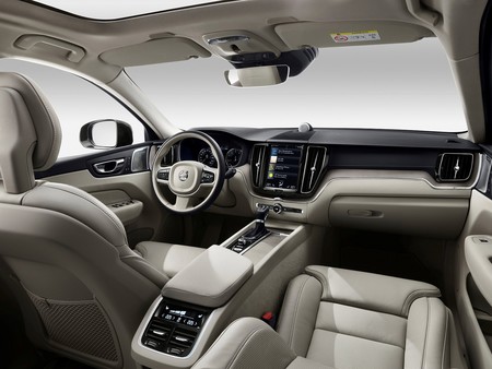 Volvo inicia su mayor llamada a revisión: 2,1 millones de coches pueden tener fallos en el cinturón de seguridad