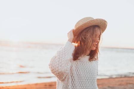 Los mejores sombreros (y viseras) para protegerte del sol en la playa por menos de 16 euros