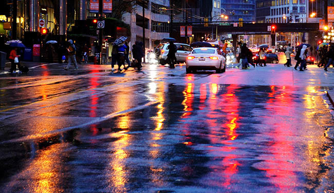 Las lluvias regresaron con fuerza y aquí 5 cosas que no nos gustan de manejar con lluvia.