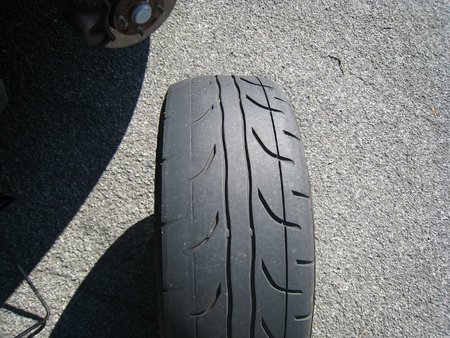 Neumatico desgastado mala alineación