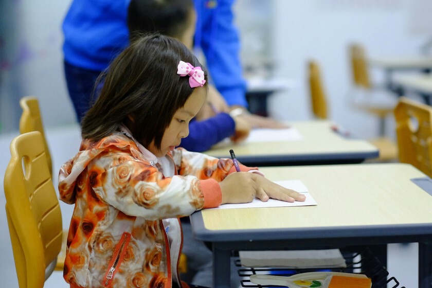 En Corea del Sur las pantallas en las aulas no solo no están prohibidas: usan la inteligencia artificial para dar clase