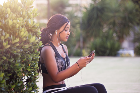 HIIT en el parque: cinco rutinas HIIT que puedes hacer al aire libre