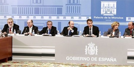 Lara quiere endurecer la Ley Sinde penalizando también a los usuarios