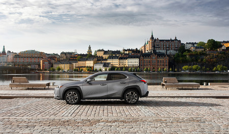 Lexus UX 250h 2019, precios