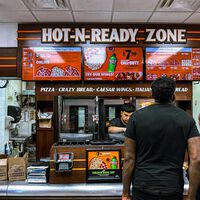 Little Caesars entendió que medio México ya le dice “Liru Sisa” y decidió registrarlo como marca