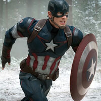 Chris Evans se lamenta de nuevo por no formar parte de Vengadores: Doomsday, pero a estas alturas de la película ya nadie le cree