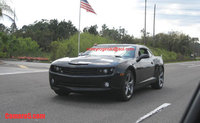El Chevrolet Camaro, ahora espiado en negro