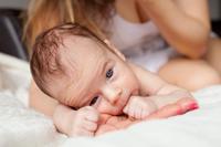 El cerebro del bebé crece más rápidamente en las horas y días posteriores al parto