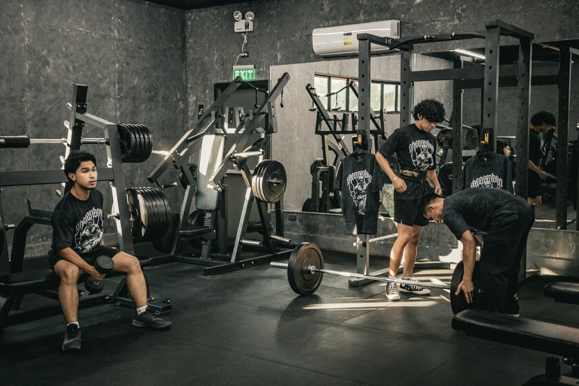 Lo que debes saber a la hora de cambiar ejercicios de tu rutina de entrenamiento para ganar masa muscular