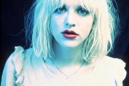 Courtney Love sabe donde está el avión malasio
