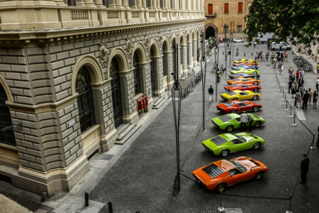 Lamborghini Miura Aniversario 5