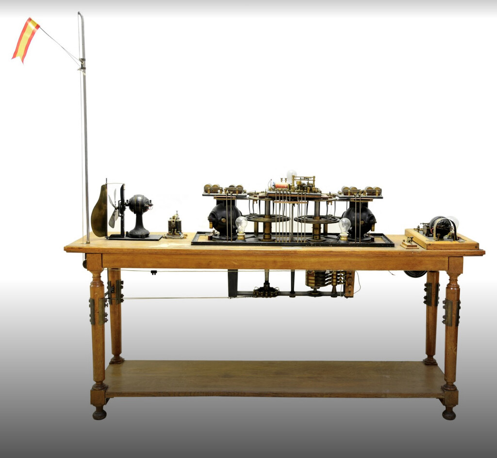 Este señor español inventó en 1901 el mando a distancia: lo curioso es que aún no existía la tele