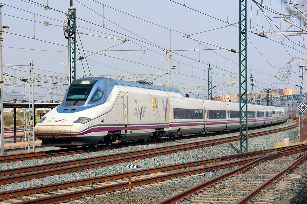 El accidente de Adamuz ha hundido la demanda del AVE un 30%. Es un dato que esconde algo peor: desconfianza