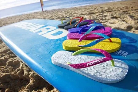 Havaianas Top Mix: el verano 2011 pinta en tonos eléctricos
