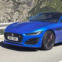 Las dos caras del nuevo Jaguar F-Type: entre 70.600 y 150.800 euros y de 300 a 575 CV para el deportivo inglés