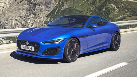 Las dos caras del nuevo Jaguar F-Type: entre 70.600 y 150.800 euros y de 300 a 575 CV para el deportivo inglés