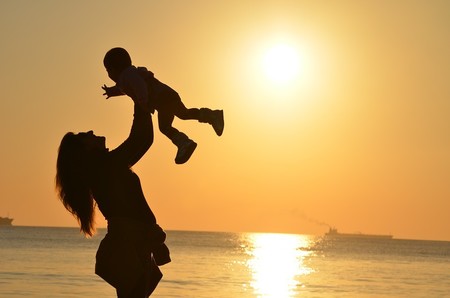 "Mi hijo hoy no puede correr, pero mañana podrá volar", el conmovedor testimonio de una madre con un niño con síndrome de Perthes
