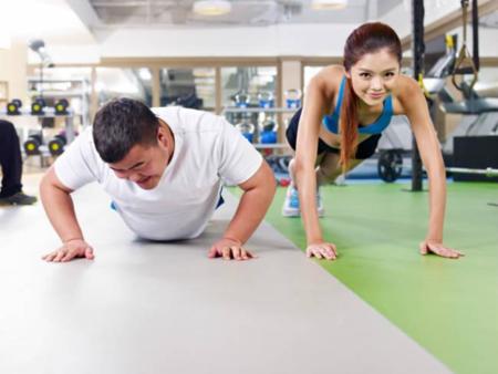 No cometas estos errores si no te quieres cansar rápido del gimnasio
