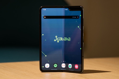El próximo Samsung Galaxy Fold tendrá cámara bajo la pantalla y saldrá en julio, según un medio coreano