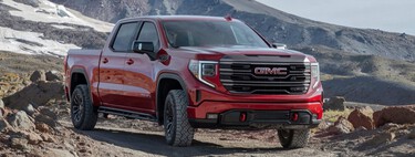 Casi mil pick-ups GMC hechas en México deben ser revisadas: un detalle en la parrilla podría provocar accidentes