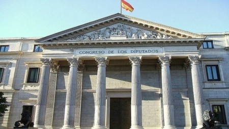 Los diputados españoles volverán a disfrutar de Internet y móviles de alta gama "gratis"