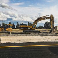 Marruecos está retirando el asfalto negro de sus ciudades: el nuevo pavimento enfría las calles y también beneficia a los coches 